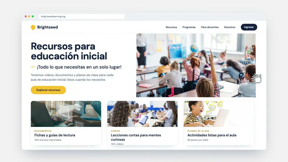 El sitio web de un colegio, con títulos, fotos y texto, sin lengua de signos.