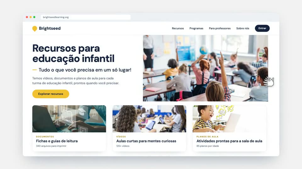O sítio web de uma escola, com títulos, fotografias e texto, sem língua gestual.